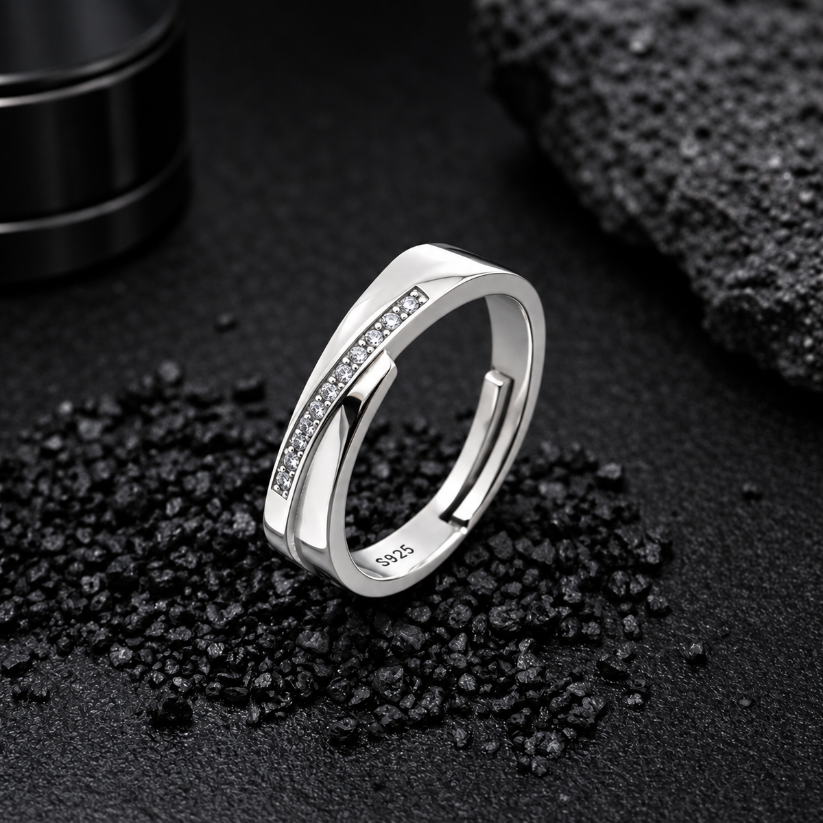 Regal Band Adjustable Men's Finger Ring