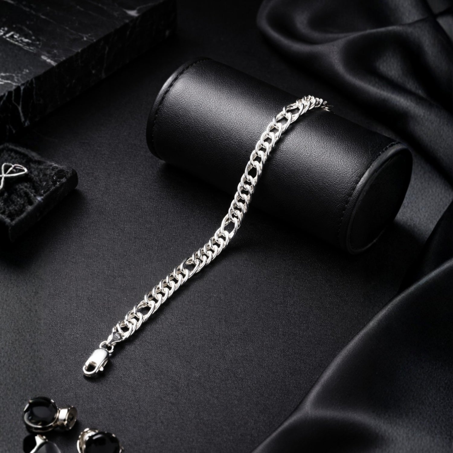 Interlock Link Bracelet